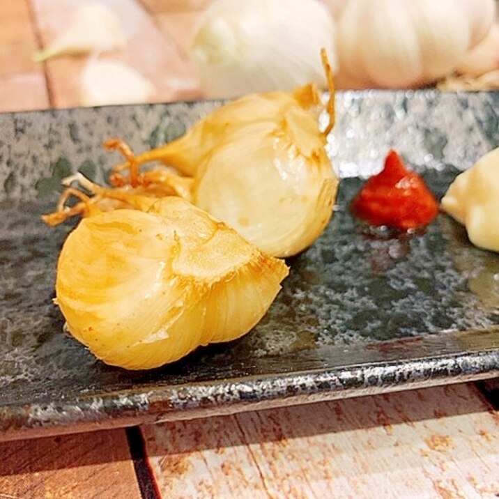 にんにくの丸揚げ 豆板醤とマヨで レシピ 作り方 By パパの料理ヒロ 楽天レシピ にんにくの丸揚げ 豆板醤とマヨで レシピ 作り方 By パパの料理ヒロ 楽天レシピ
